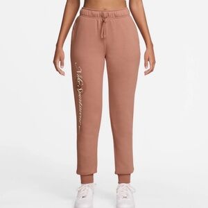 NWT Nike Sportswear Club Fleece Graphic Joggers